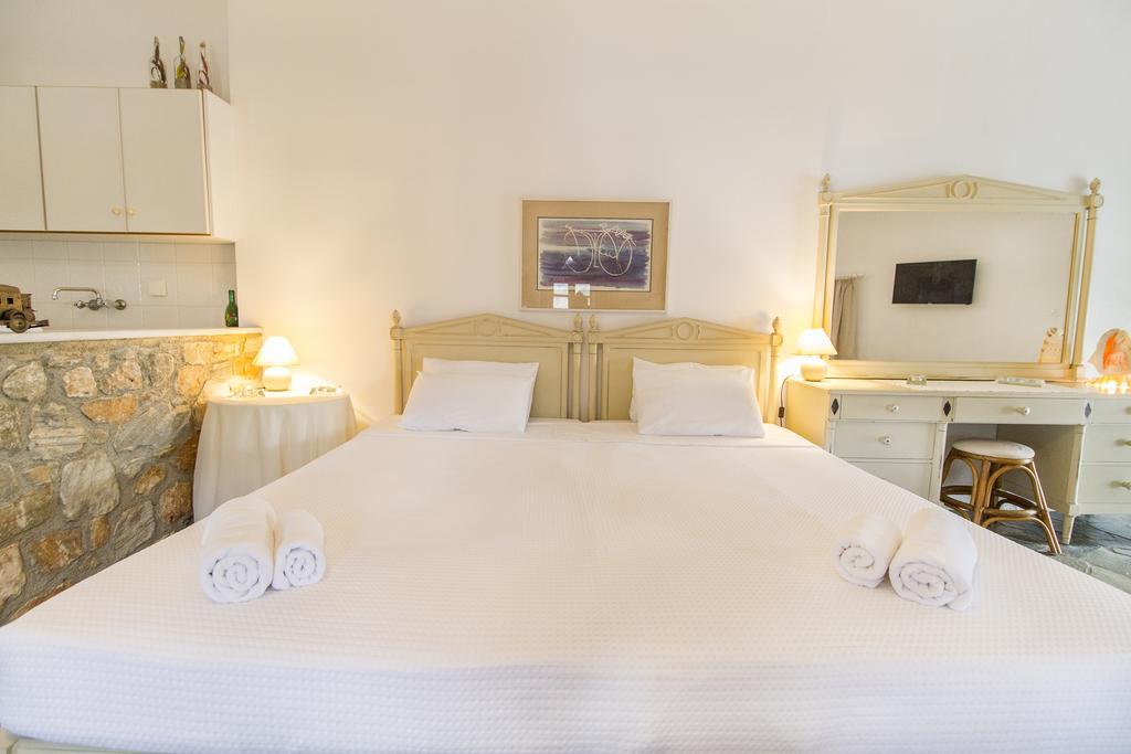 Petrino Hotell Ambrami Exteriör bild