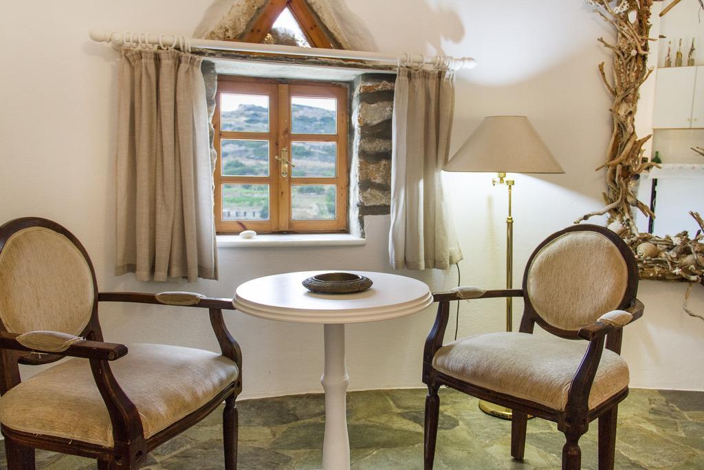 Petrino Hotell Ambrami Exteriör bild